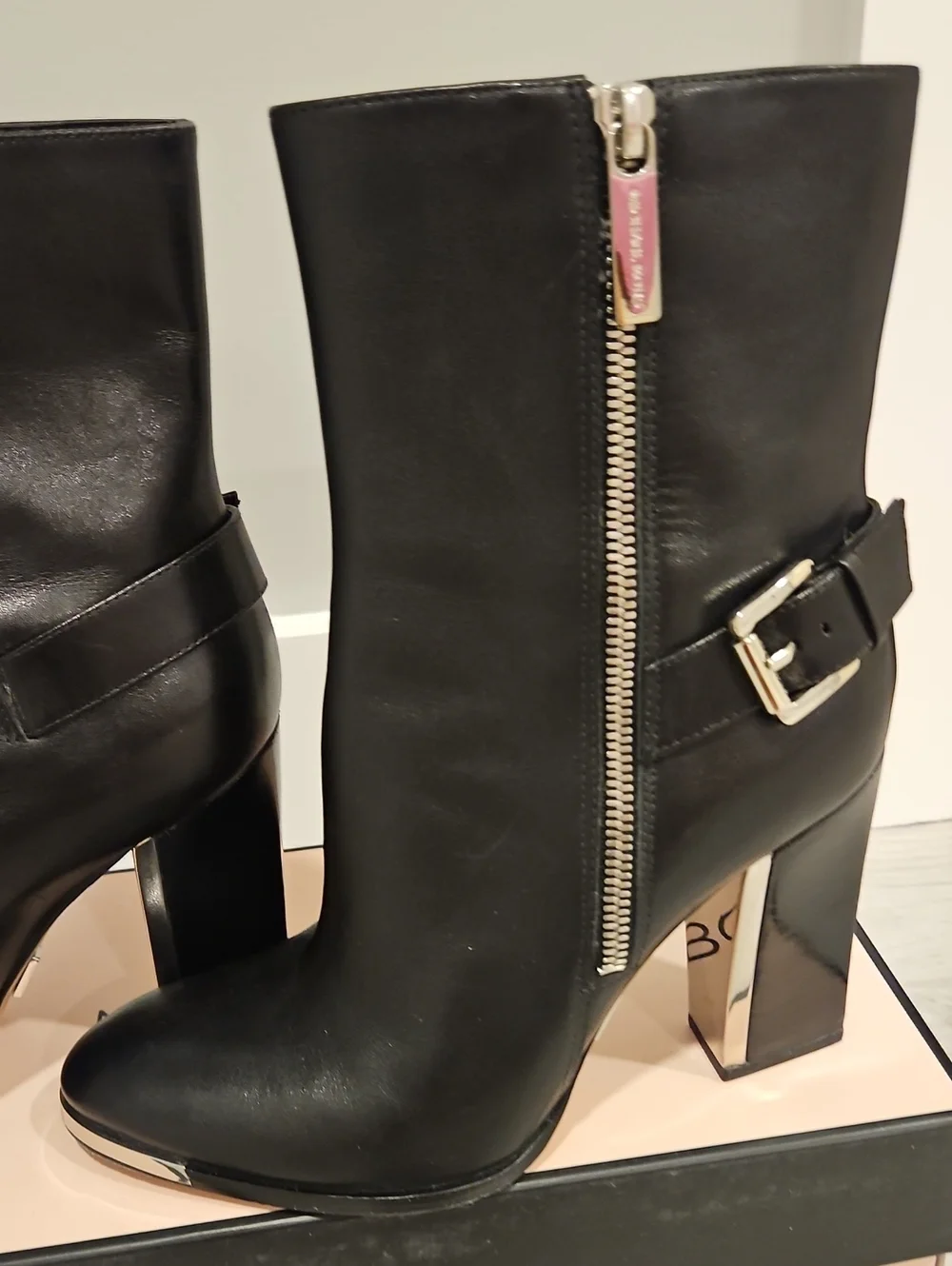 Michael Kors elegant classic